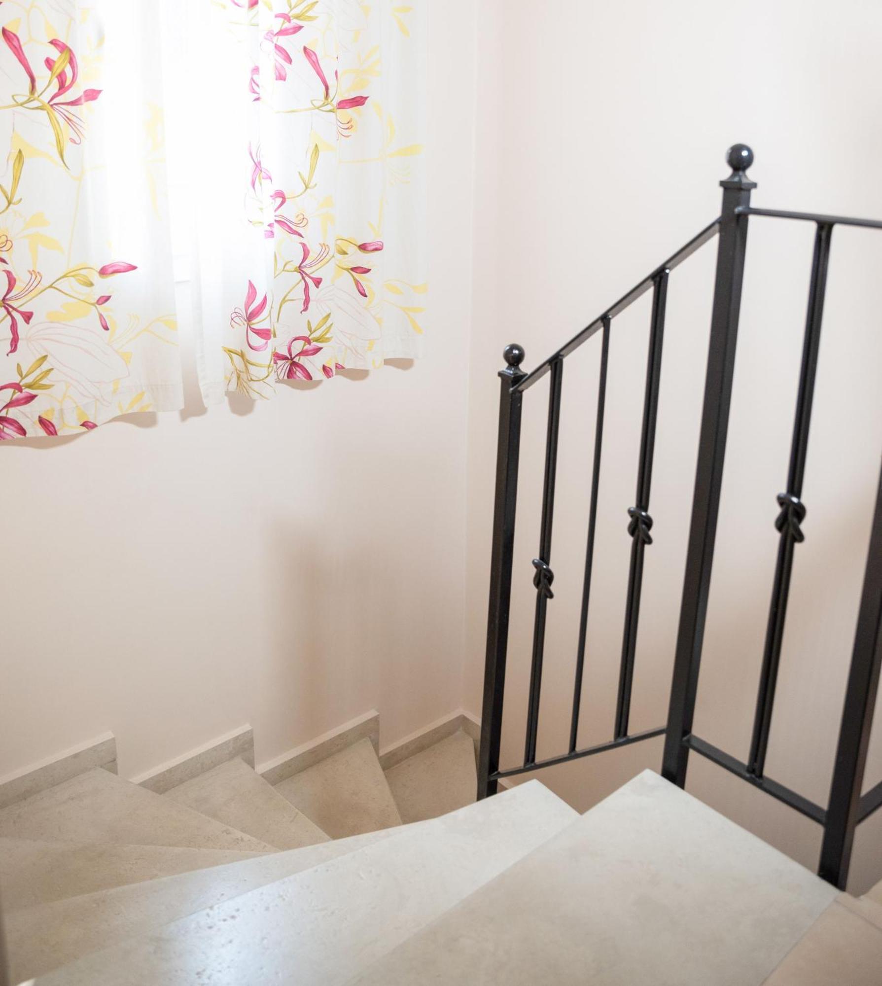 Solari Hill Maisonette Two Private Parking Alepou Exterior foto